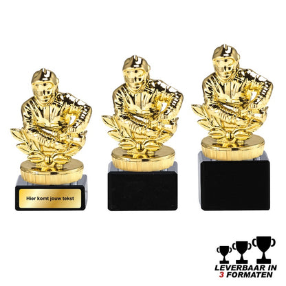 Goudkleurige brandweertrofee met brandweerman en lauwerkrans op zwarte marmer voet – verkrijgbaar in 10, 11 en 12 cm – met optionele personalisatie