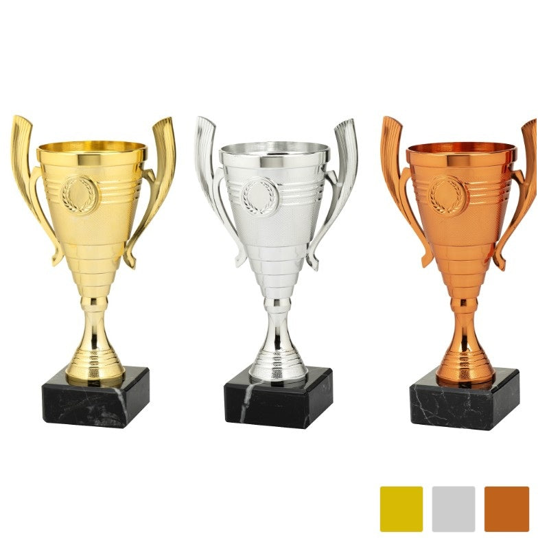 Goedkope trofee Chota – prijzenbeker 22 cm – goud, zilver en brons – met marmeren voet en personalisatie