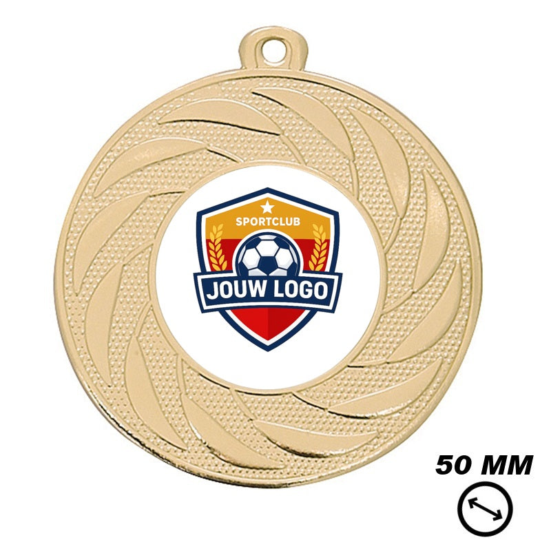 Goedkope gouden medaille 50 mm met sportclub logo voorbeeld personalisatie