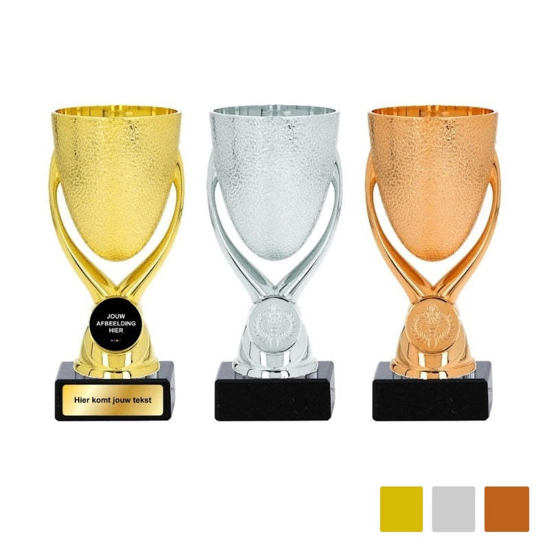 Trofee Mango – 15 cm hoog – goud, zilver en brons – personaliseerbaar met eigen logo en tekst op marmeren voet