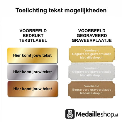 Voorbeeld van personalisatieopties: bedrukt tekstlabel of gegraveerd graveerplaatje op trofeeën