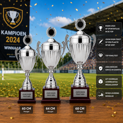 Trofee Roma – luxe zilveren prijzenbeker in 60, 64 en 68 cm, personaliseerbaar met eigen logo en tekst